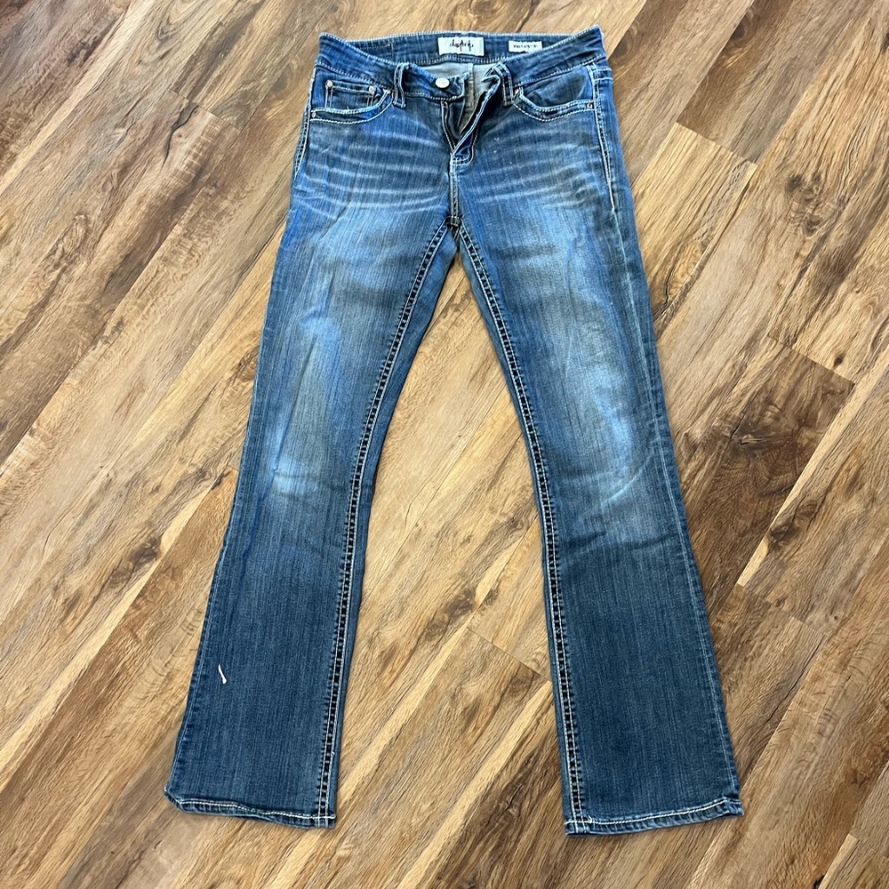 Daytrip Virgo bootcut Jeans size 28L.